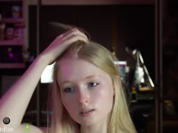 webcam girl bestblondiiecb image #5789385