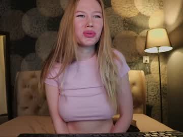 webcam girl crystalreves image #1305819