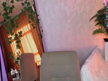 webcam girl noreenestabrooks image #9563396