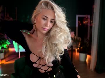 webcam girl provocatrixx image #2904586