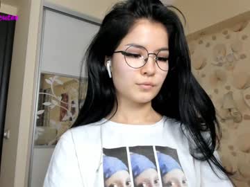 webcam girl akino_17 image #1228640