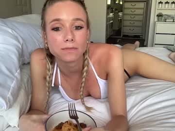 webcam girl cutemaddie12 image #6885473
