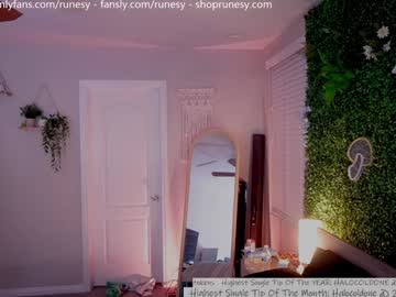 webcam girl runesy image #7206066
