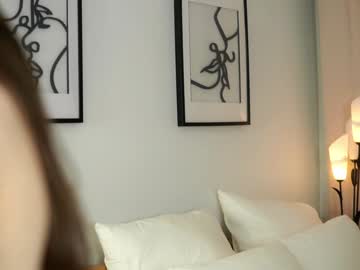 webcam girl peek_in_my_window image #7783730