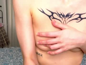 webcam girl holly_pollie image #8529402