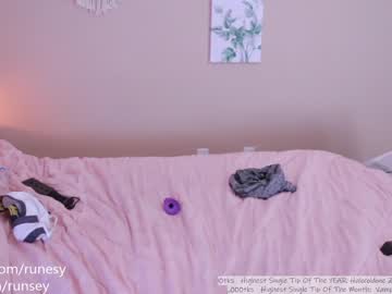 webcam girl runesy image #1563473