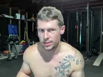 webcam man browneyedmuscleboy32 image #5136885