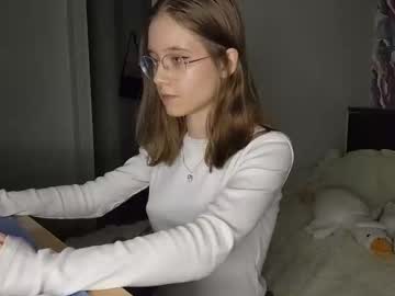 webcam girl lowress image #8969111