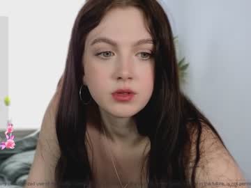 webcam girl small_blondee image #6939667