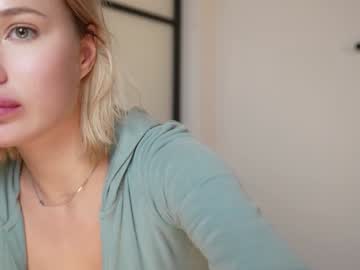 webcam girl kira_censori image #7566439