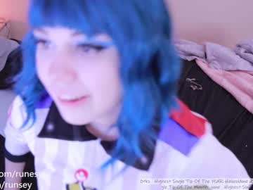 webcam girl runesy image #1937034