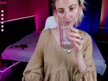 webcam girl eva__blonde image #2133711
