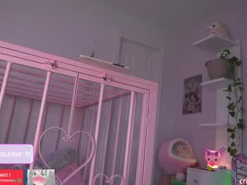 webcam girl crimsonkitten image #9343129