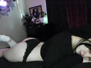 webcam girl lilypixel image #7946925