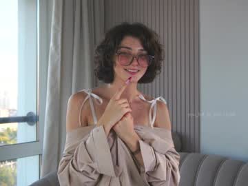 webcam girl you_fell_in_love image #7864094