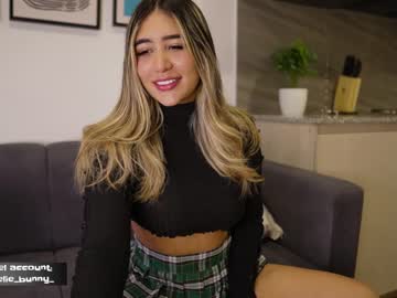 webcam girl amelie_bunny_real image #5594121