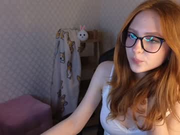 webcam girl plastic_beach image #5925421