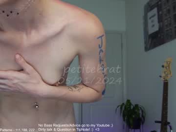 webcam girl petitebrat image #7034021