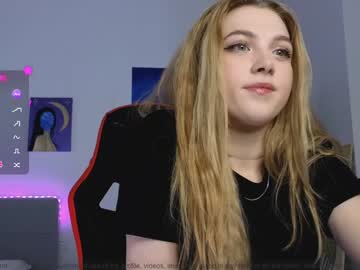 webcam girl small_blondee image #8204002