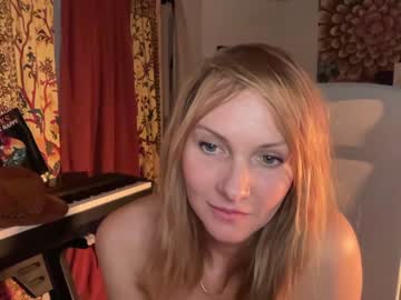 webcam girl kaileeshy image #2009012