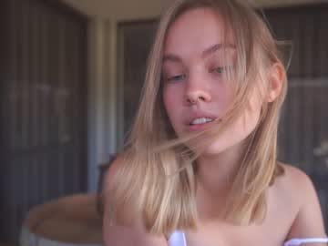 webcam girl bibi_it_is image #3910495