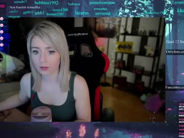 webcam girl kimilee22 image #3999170