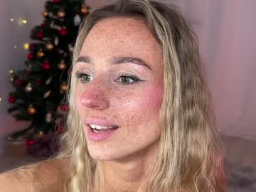 webcam girl artease image #5975302