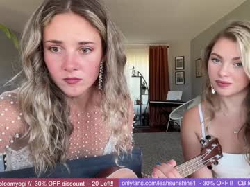 webcam girl bloomyogi image #2379748