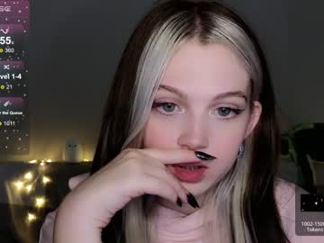 webcam girl small_blondee image #5595222