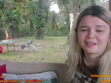 webcam couple xoxo_caroline image #907215