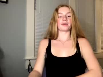 webcam girl kaybrookee image #2985811