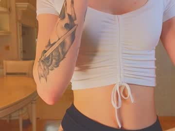 webcam girl harrieteasley image #8021607
