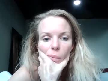 webcam girl carinablair777 image #7451013