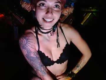 webcam girl pixiepixelized image #995312