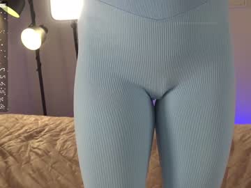 webcam girl blondehottiekerry image #4384345