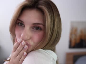 webcam girl refined_style image #7754859
