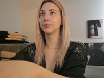 webcam girl allayah image #6634980