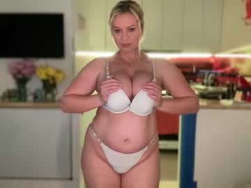webcam girl kiradivine image #5766355