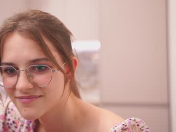 webcam girl dream_beam image #8601344