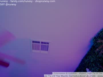 webcam girl runesy image #9147027