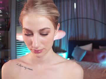 webcam girl _icecrystal image #7499376