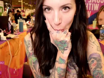 webcam girl harliequinnx image #8379463
