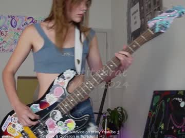 webcam girl petitebrat image #7864193