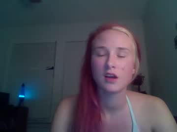 webcam girl lessclothesmorefunn image #2690942