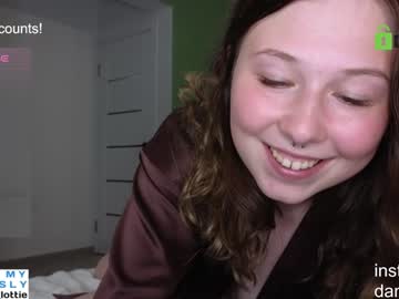 webcam girl lottie_shine image #7274767