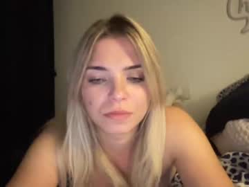 webcam girl lillymoon18 image #2953552