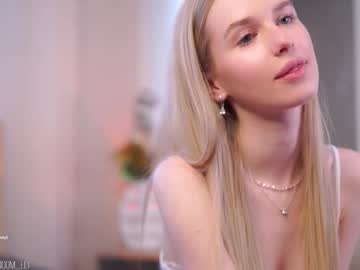 webcam girl brave_journey image #9484424