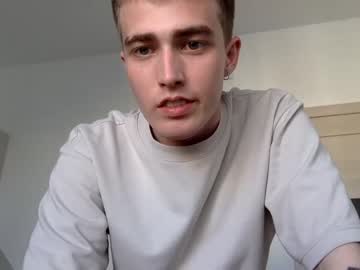webcam man nonrelevant01 image #2077192