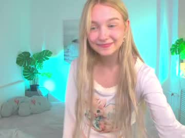 webcam girl tiny_flame image #7173475