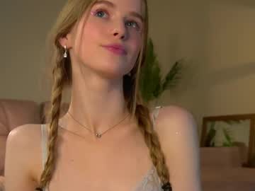 webcam girl brave_journey image #8959034